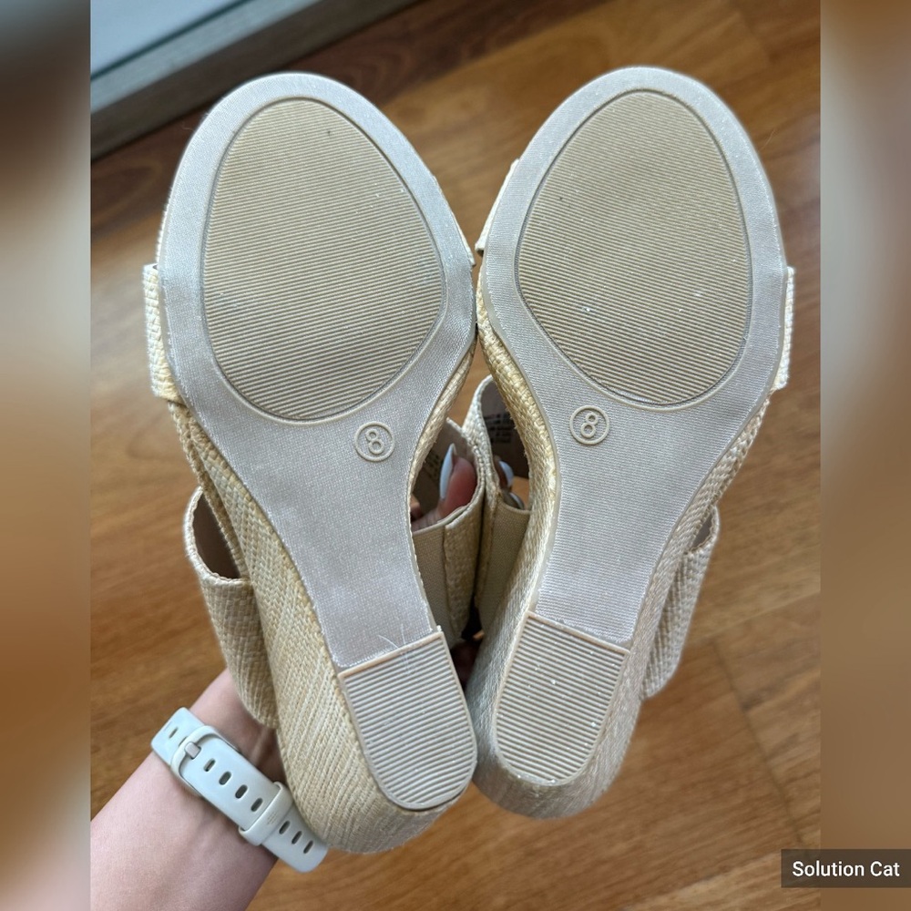 Lulus Biava Natural Raffia Wedge Sandals
Style 1156371 - Size 8 - Picture 7 of 7